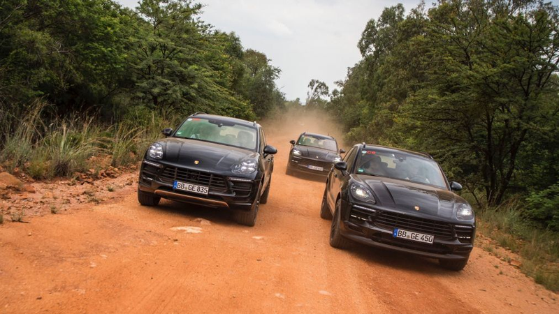 Illustration for article titled Porsche Does Not Know How Spy Shots Work